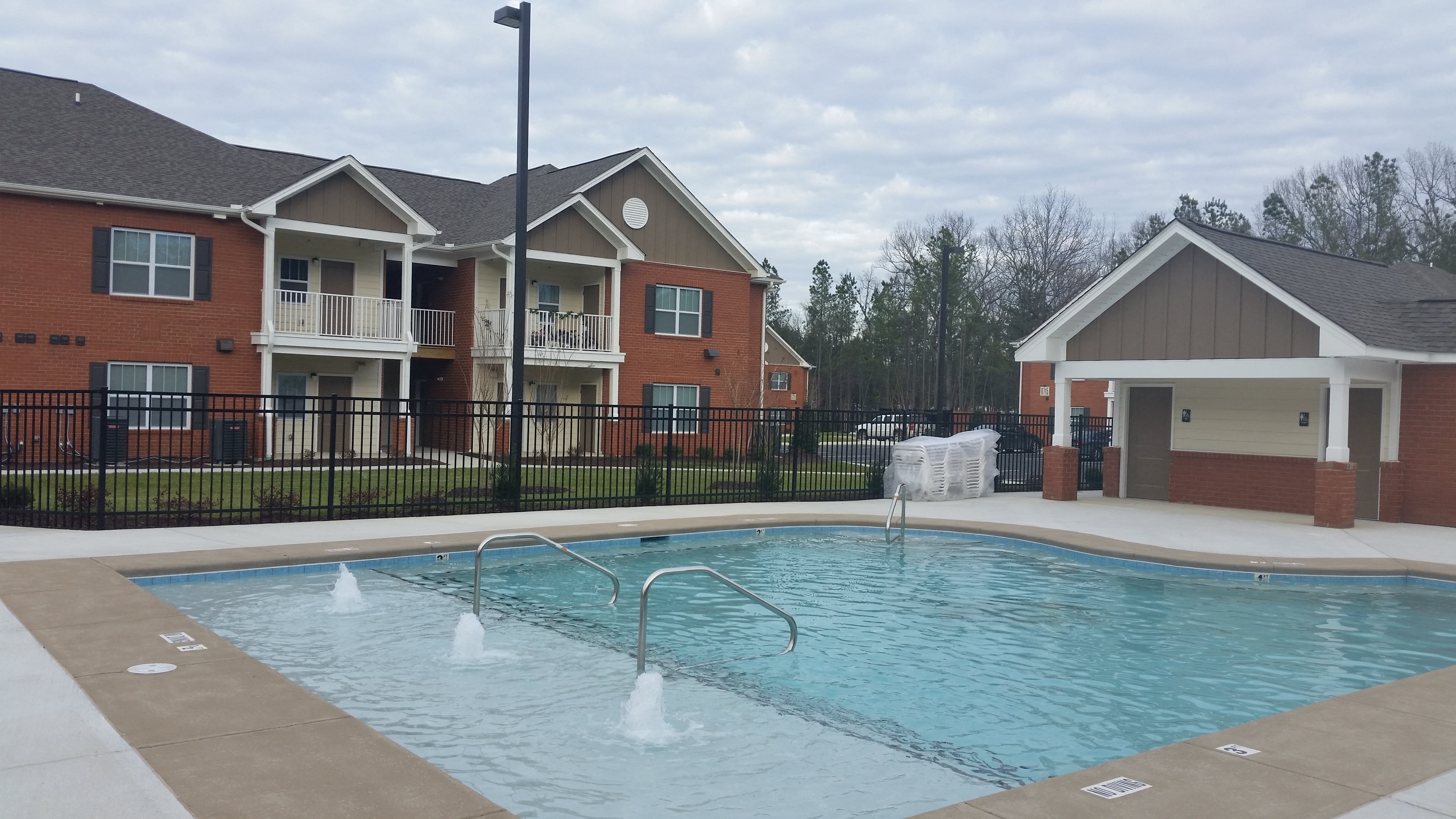 Photos and Video of Iron Bridge Rd Apts VA LLC in Chester, VA